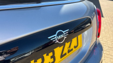 MINI Hatchback 1.5 Cooper Classic Premium 5dr Auto Petrol Hatchback